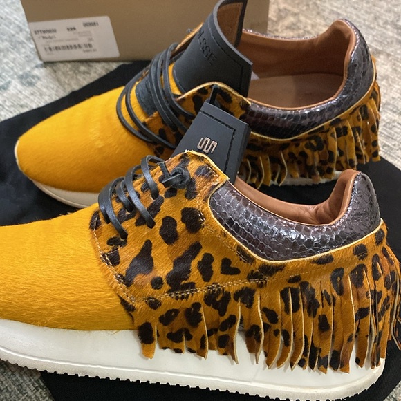 Esse ut Esse Fringe Sneaker- size 38. Worn maybe twice. Near perfect condition - Picture 4 of 8